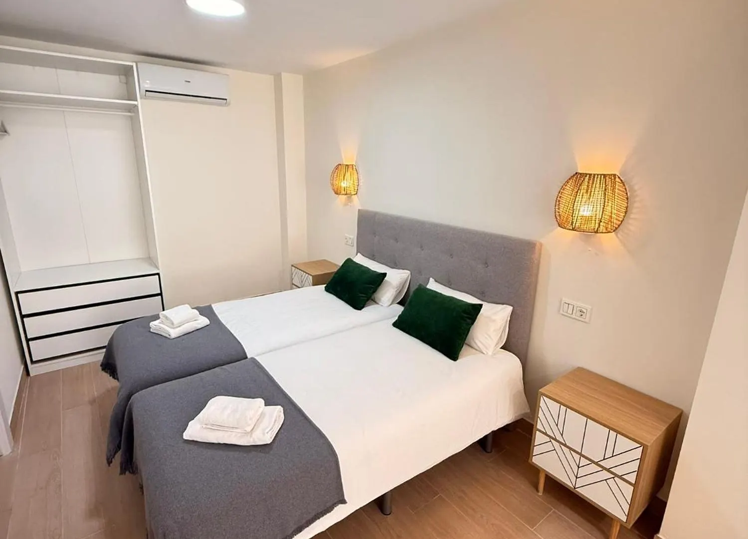 Hotel Ola Málaga 0*,  Spanien